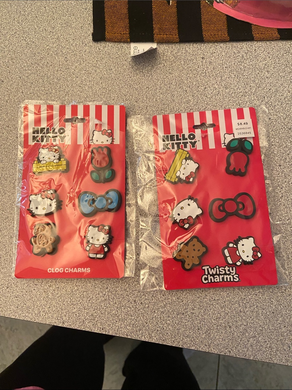 Hello Kitty Kids Clog Charms & Twisty Charms - Red Multi-Color Pack